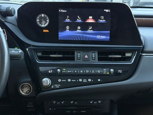 Used 2022 Lexus ES 350 w/ Premium Package image 15