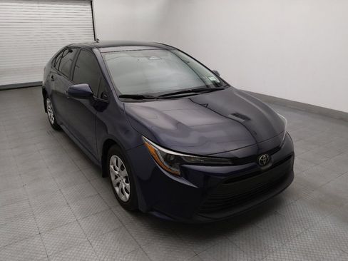 Used 2025 Toyota Corolla LE FWD image 13
