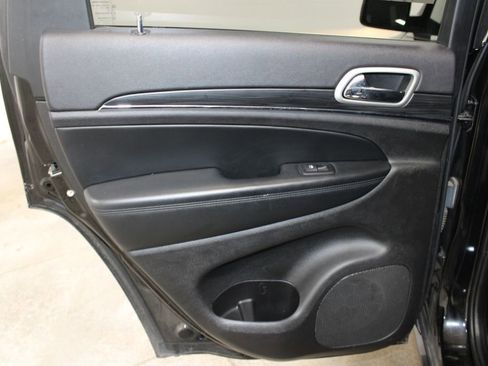 Used 2021 Jeep Grand Cherokee Limited w/ Luxury Group II image 26