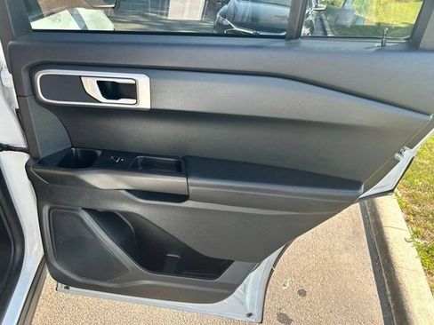 Used 2023 Ford Explorer 4WD image 45