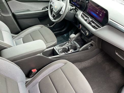 Used 2024 Chevrolet TrailBlazer LT AWD/4WD image 22