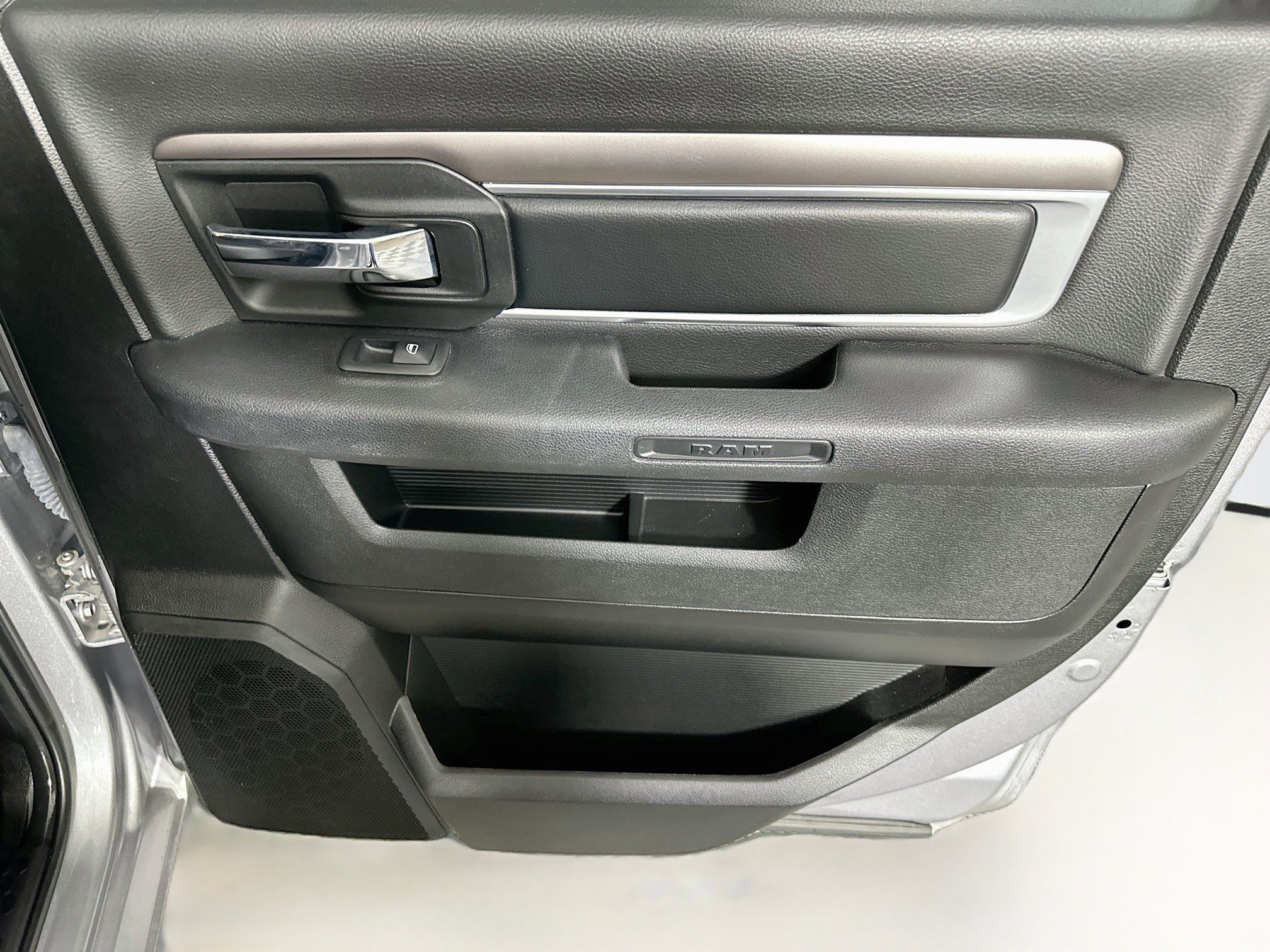 Used 2024 RAM 1500 Warlock AWD/4WD image 27
