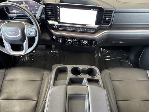 Used 2024 GMC Sierra 1500 SLT image 14