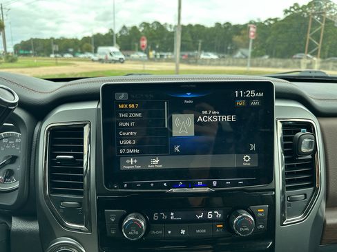 Used 2018 Nissan Titan Platinum Reserve w/ Platinum Utility Package image 12