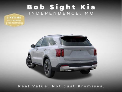 New 2026 Kia Sorento S w/ S Panoramic Sunroof Package image 4