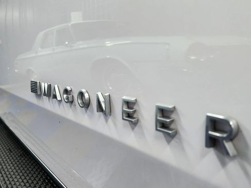 Used 2023 Jeep Wagoneer L Series II image 55