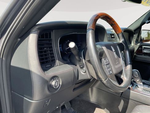 Used 2016 Lincoln Navigator L Reserve AWD/4WD image 27