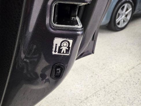 Used 2016 Toyota RAV4 LE AWD/4WD image 32