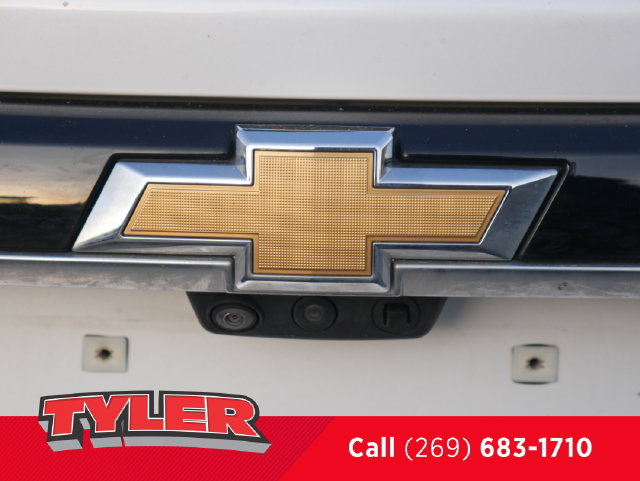 Used 2023 Chevrolet Traverse Premier w/ LPO, Floor Liner Package FWD image 14