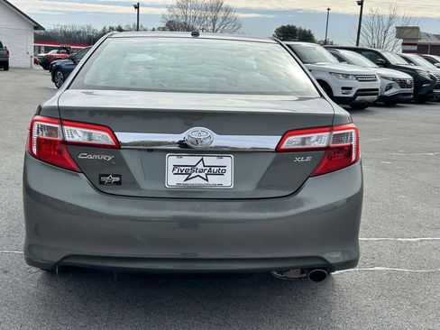 Used 2012 Toyota Camry XLE w/ Leather Pkg image 31