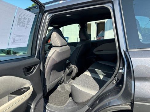 Certified 2026 Subaru Forester AWD/4WD image 33