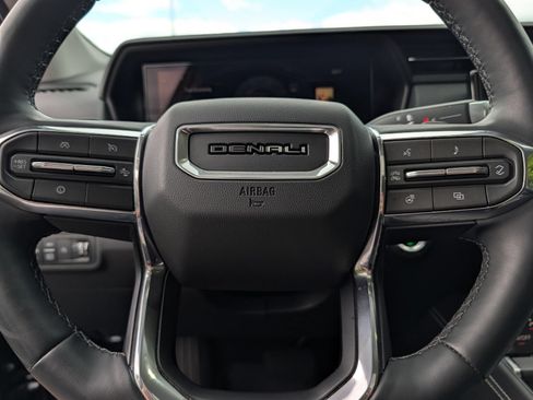 Used 2026 GMC Terrain Denali AWD/4WD image 30