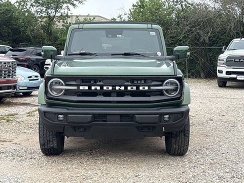 Used 2023 Ford Bronco Outer Banks AWD/4WD image 2