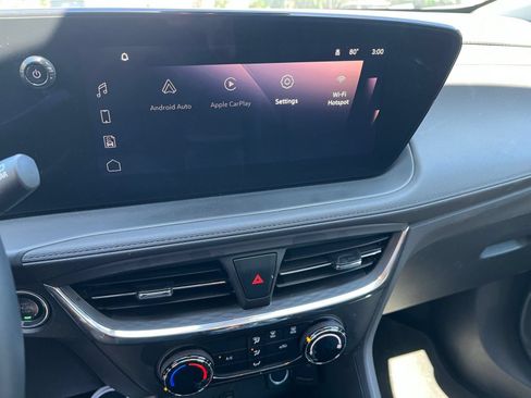 Used 2025 Buick Encore GX Preferred FWD image 17