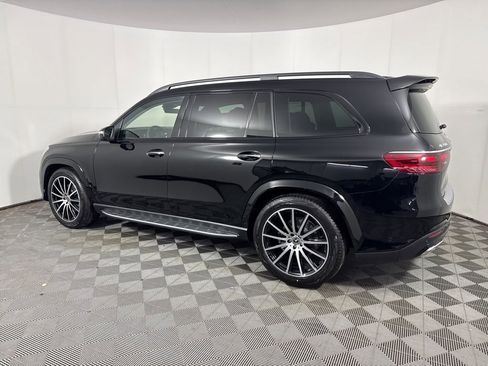 New 2026 Mercedes-Benz GLS 580 4MATIC image 3
