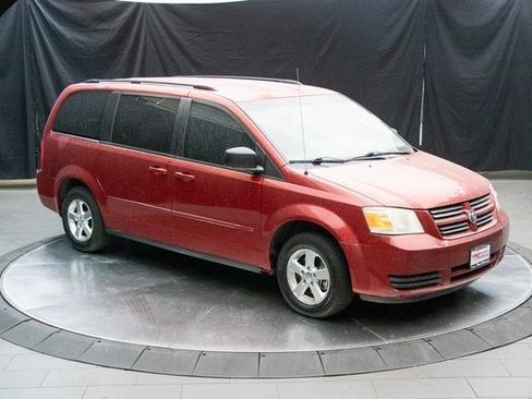 Used 2009 Dodge Grand Caravan SE image 2
