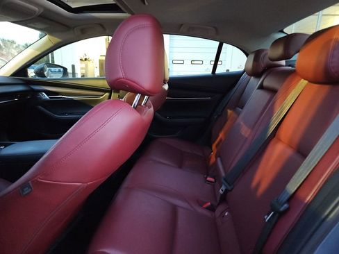 Used 2022 MAZDA MAZDA3 s image 28