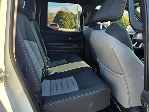 Used 2024 Toyota Tacoma TRD Sport image 15