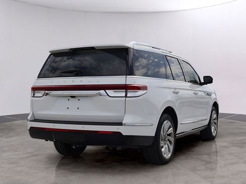 Used 2024 Lincoln Navigator Premiere AWD/4WD image 7