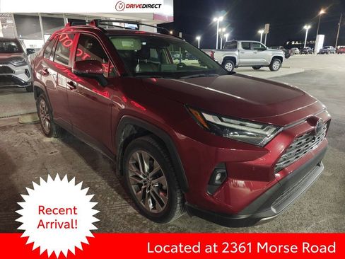 Used 2022 Toyota RAV4 Limited image 1