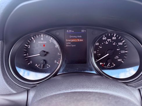 Used 2020 Nissan Rogue SV image 6