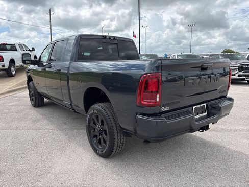 Used 2026 RAM 2500 Laramie AWD/4WD image 4