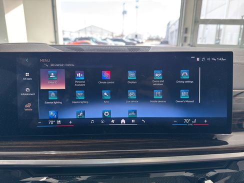 Certified 2025 BMW X7 xDrive40i w/ Premium Package image 23