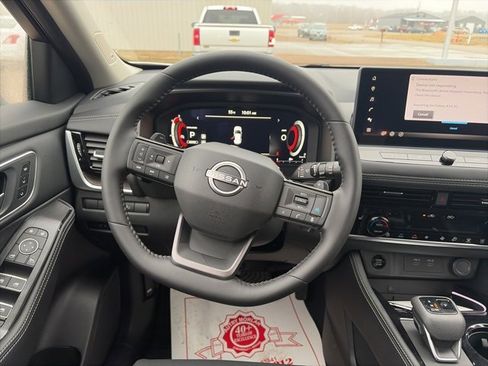 New 2026 Nissan Rogue Platinum image 15