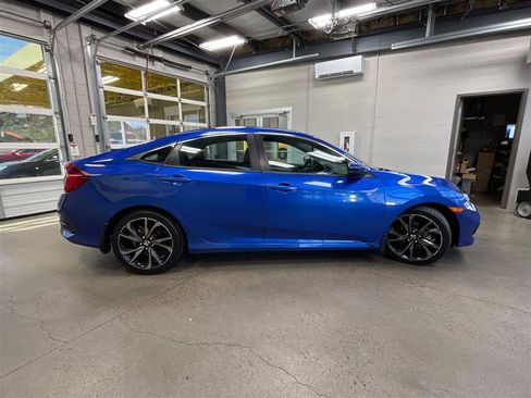 Used 2019 Honda Civic Sport image 6