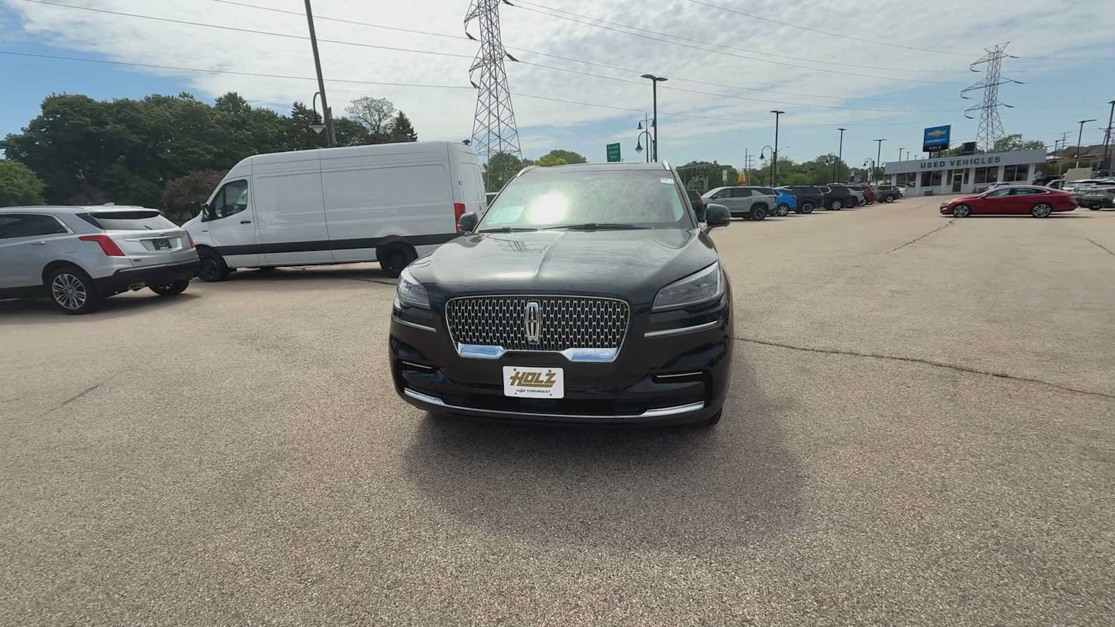 Used 2024 Lincoln Aviator Reserve AWD/4WD image 3