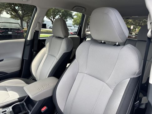 Used 2022 Subaru Forester AWD/4WD image 14