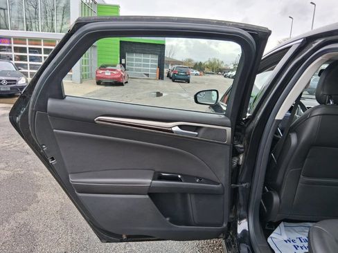 Used 2013 Ford Fusion SE image 9