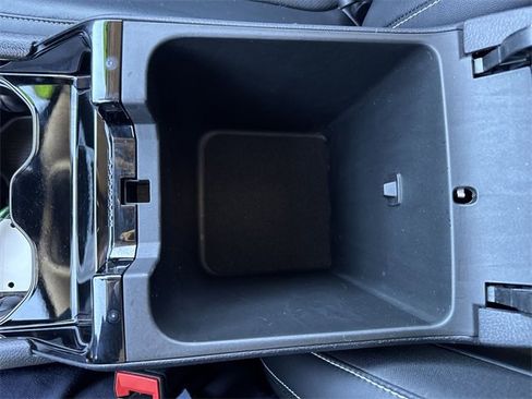 Used 2022 Jeep Grand Cherokee L Limited w/ Luxury Tech Group II image 22