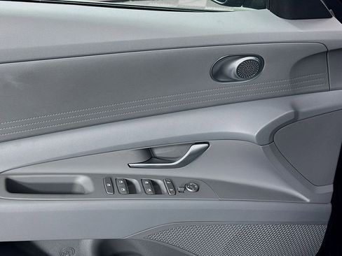New 2026 Hyundai Elantra SE w/ Cargo Package FWD image 18