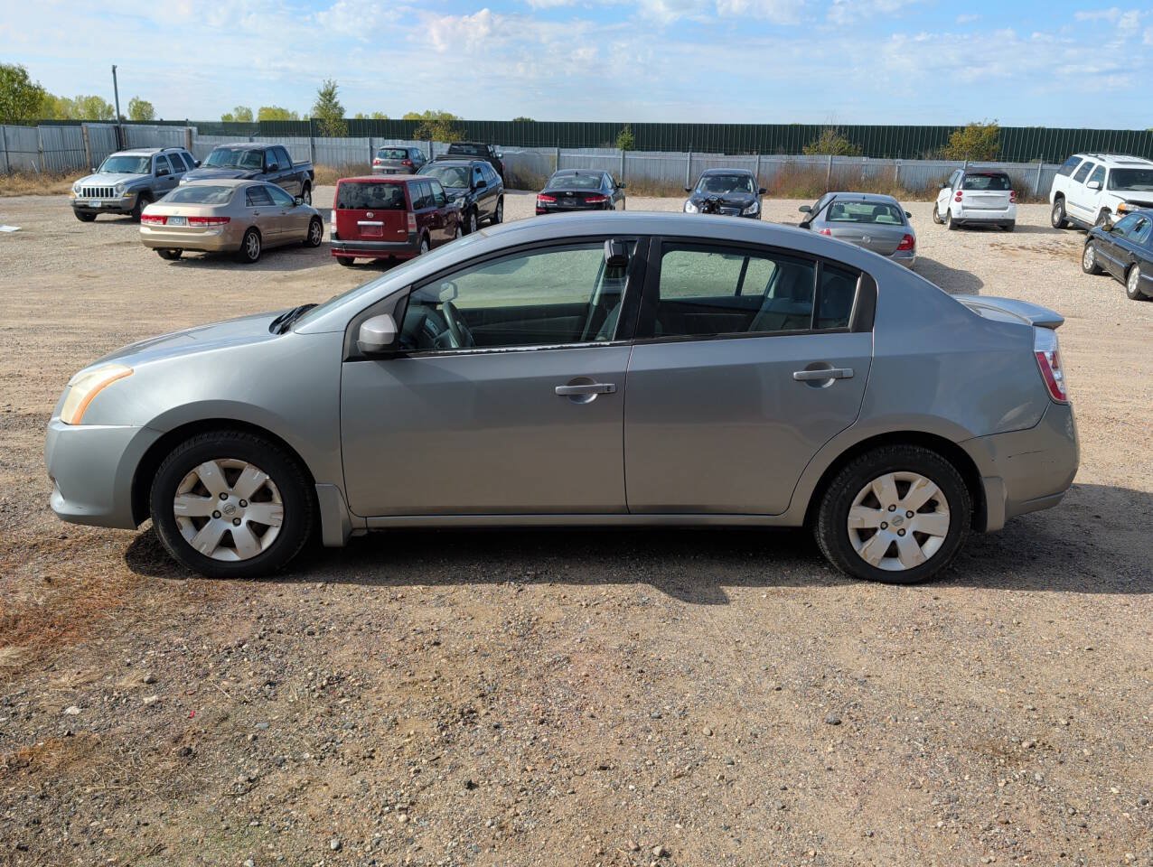 Used 2011 Nissan Sentra 2.0 FWD image 2