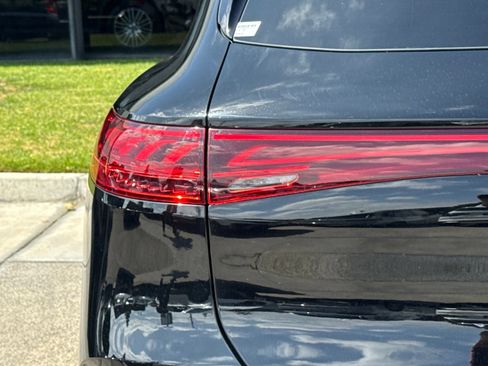 Used 2023 Mercedes-Benz EQS 580 4MATIC SUV image 10