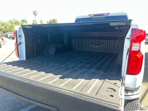 Used 2020 Chevrolet Silverado 1500 RST image 28