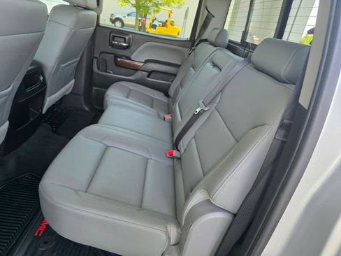 Used 2018 GMC Sierra 1500 SLT AWD/4WD image 19
