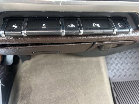 Used 2015 Chevrolet Silverado 2500 LT w/ LT Convenience Package image 27