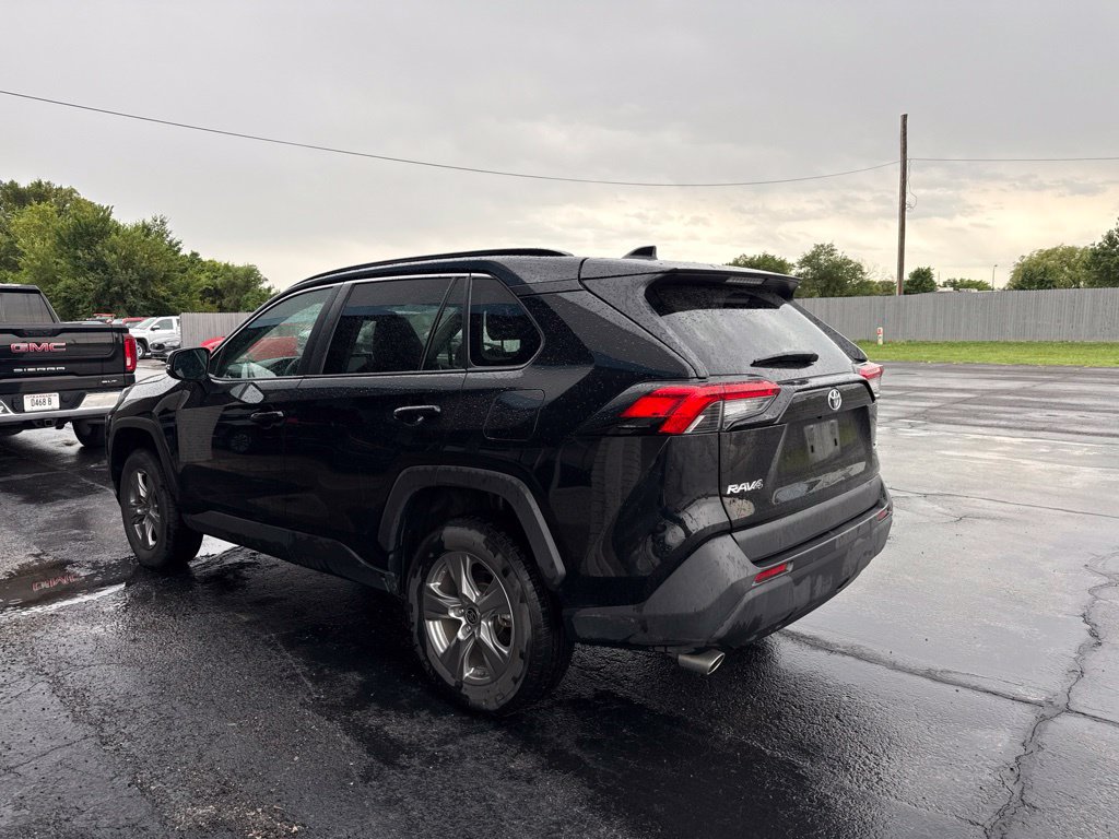 Used 2025 Toyota RAV4 XLE FWD image 3