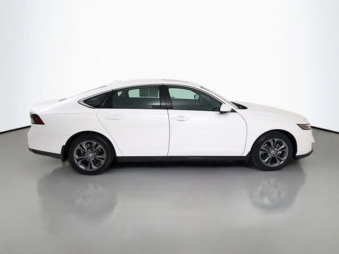 Used 2023 Honda Accord EX image 8