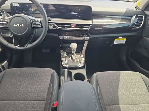 New 2026 Kia Seltos S FWD image 13