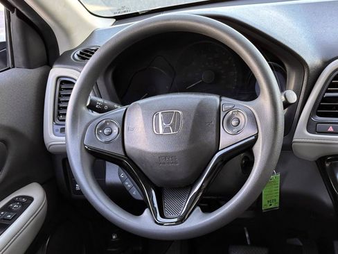 Used 2019 Honda HR-V LX image 14