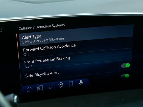 Used 2024 Cadillac XT4 Sport FWD image 34