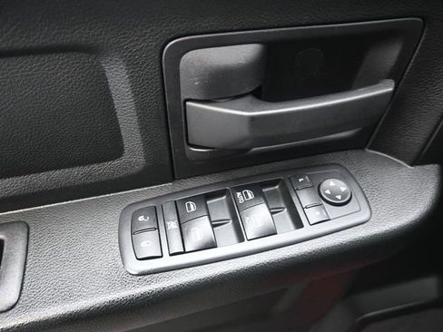 Used 2018 RAM 1500 Express w/ Express Value Package image 16