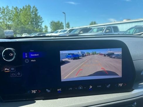 Used 2026 Chevrolet Traverse LT AWD/4WD image 18