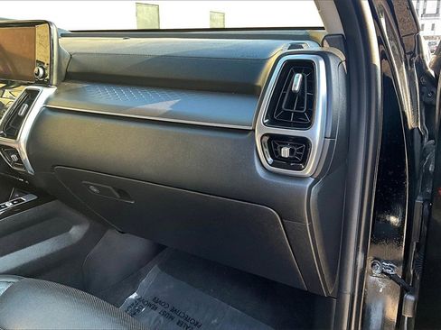 Used 2023 Kia Sorento SX image 15