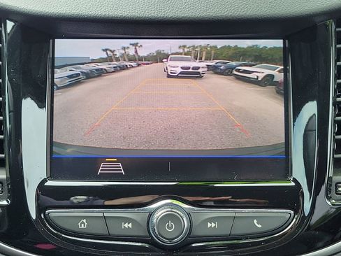 Used 2020 Chevrolet Trax LT w/ Driver Confidence Package image 31