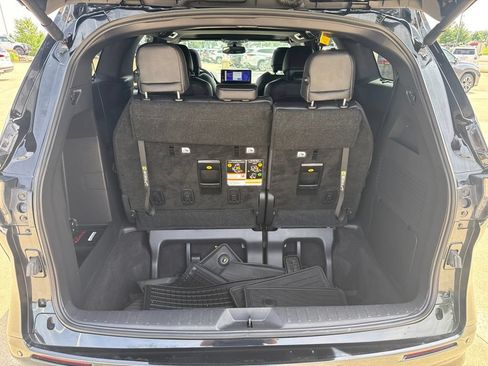 Certified 2025 Toyota Sienna Limited AWD/4WD image 21