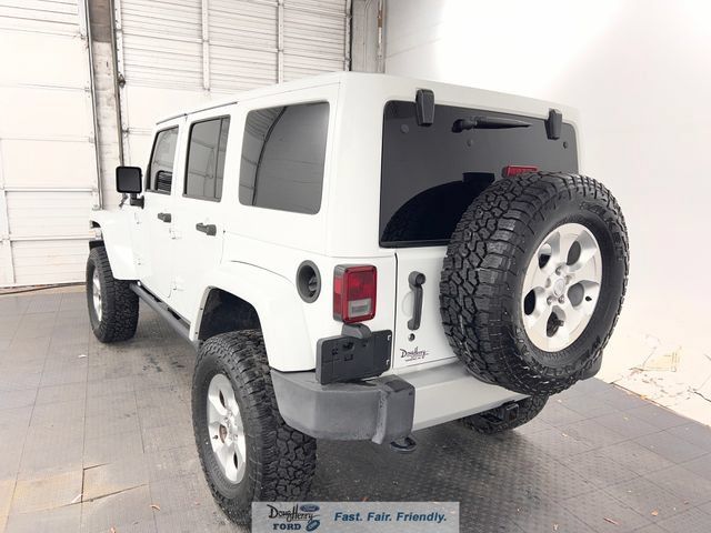 Used 2014 Jeep Wrangler Unlimited Sahara w/ Dual Top Group AWD/4WD image 5
